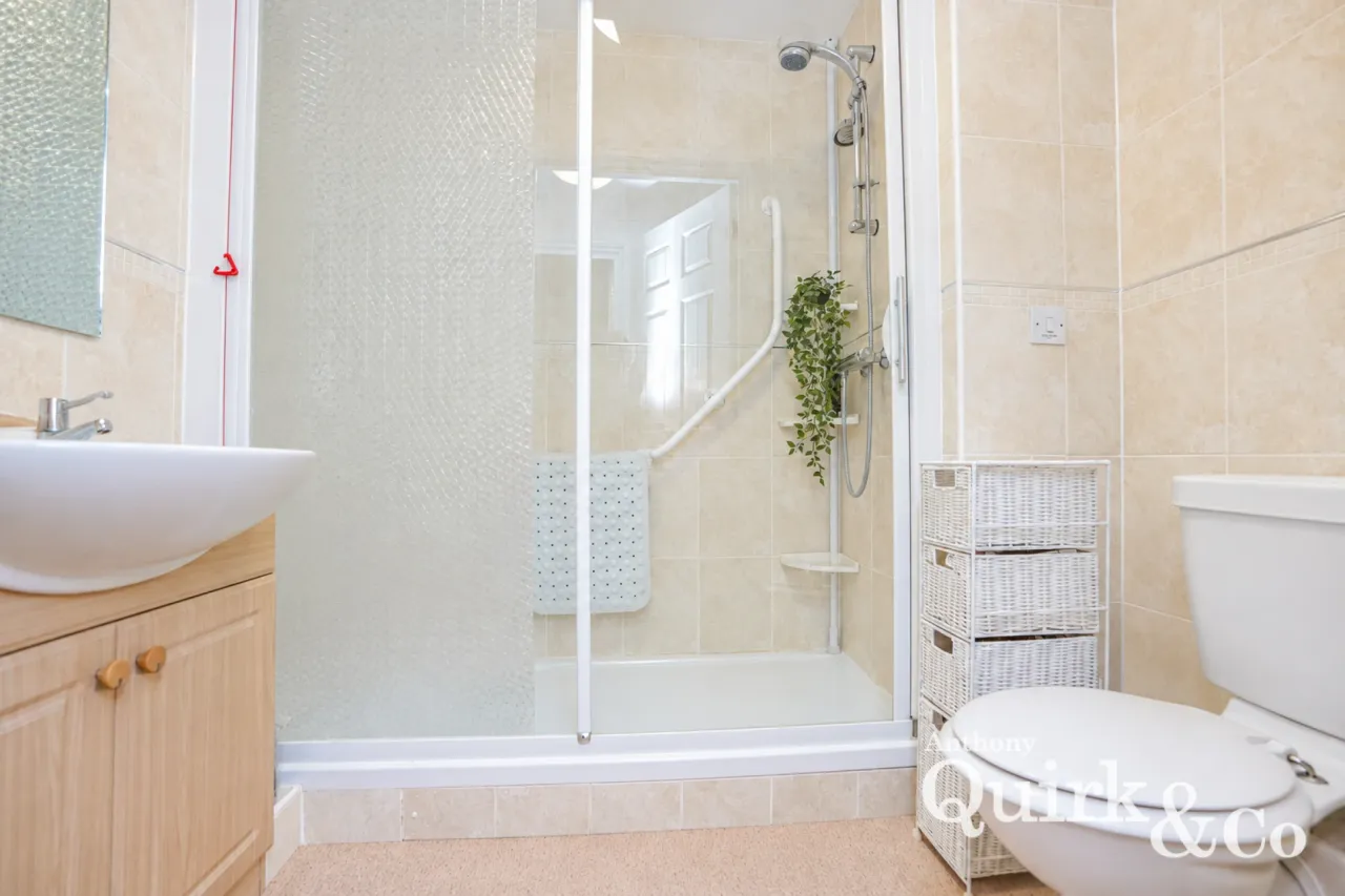 London Road, Benfleet, SS7, photo 6