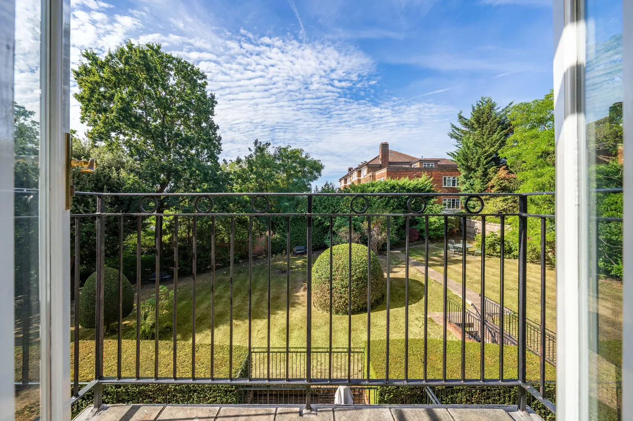 Wimbledon Hill Road, London, SW19, photo 4