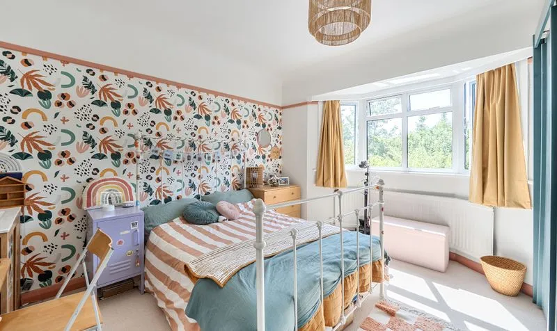 Overdale, Ashtead, KT21, photo 13