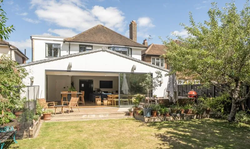 Overdale, Ashtead, KT21, photo 26
