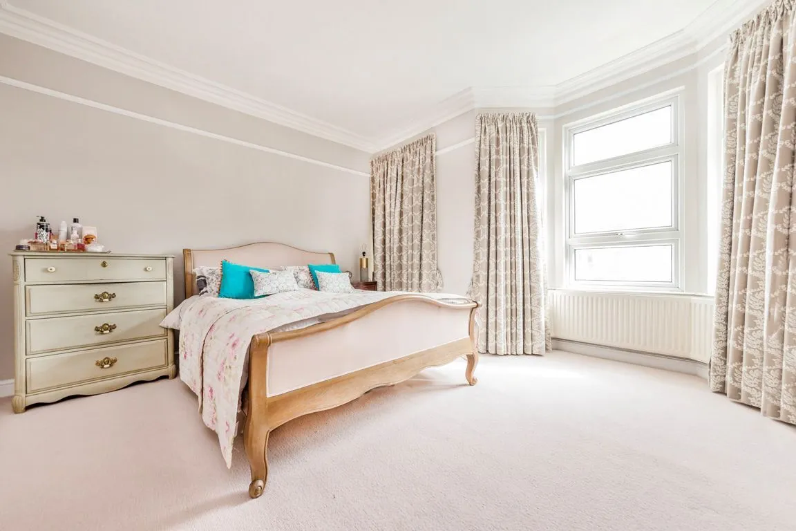 Adelaide Road, W13, photo 5