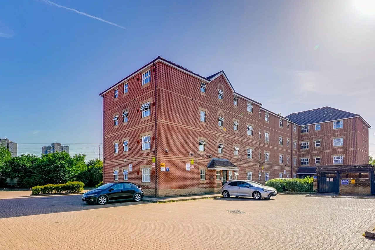 Hyacinth Close, Ilford, IG1, photo 2