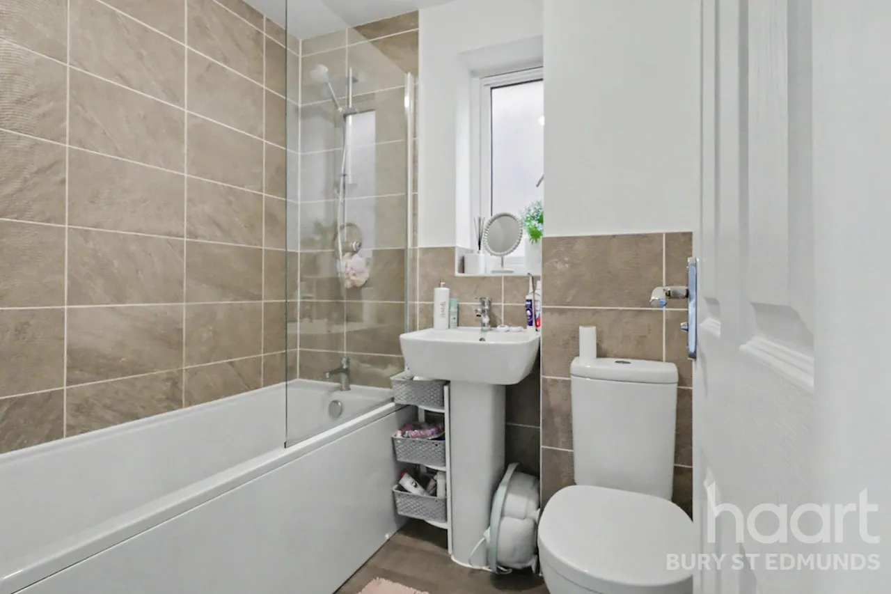 Gates Close, Thurston, IP31, photo 16