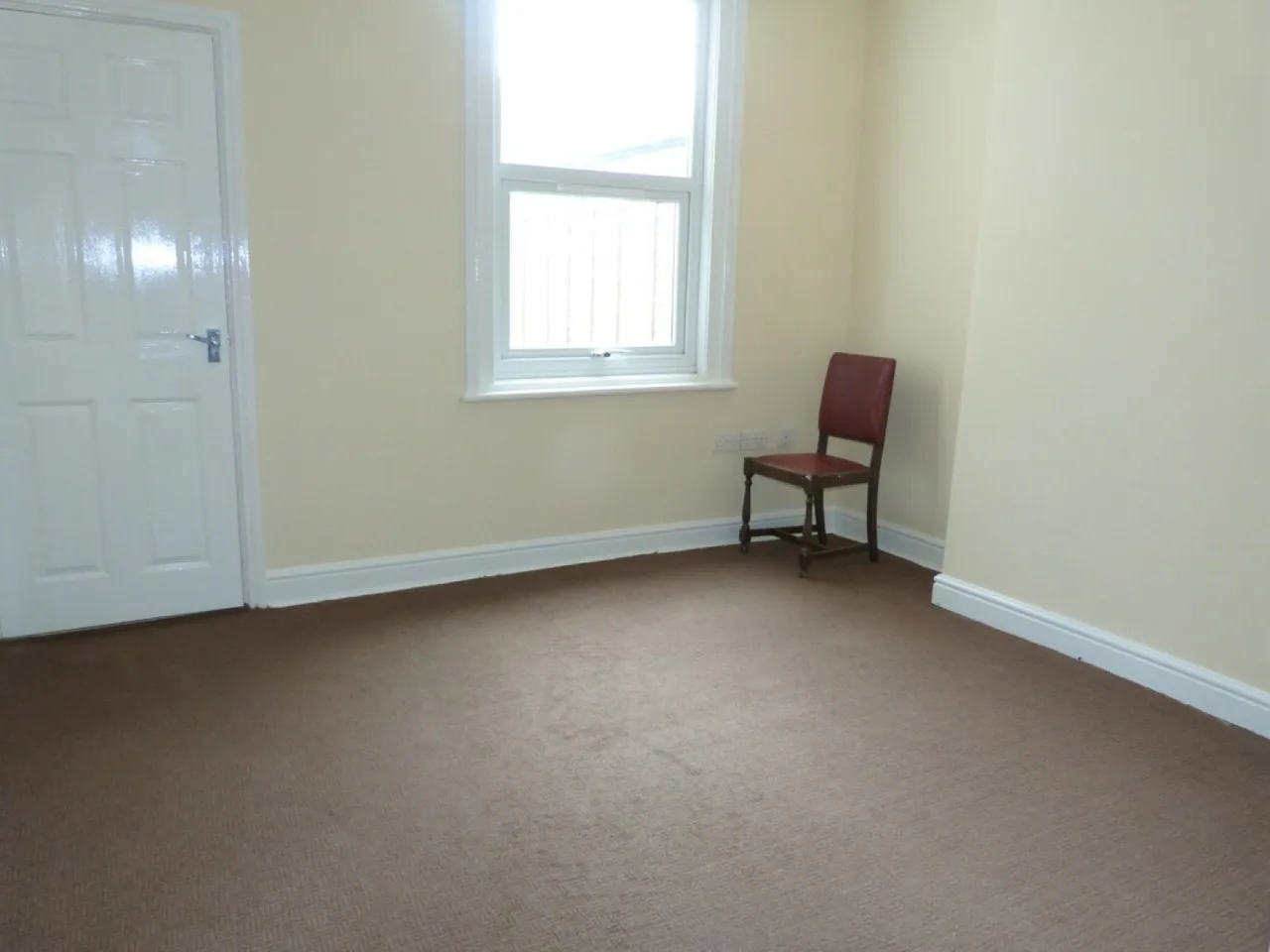 Weston Road, GL1, photo 2