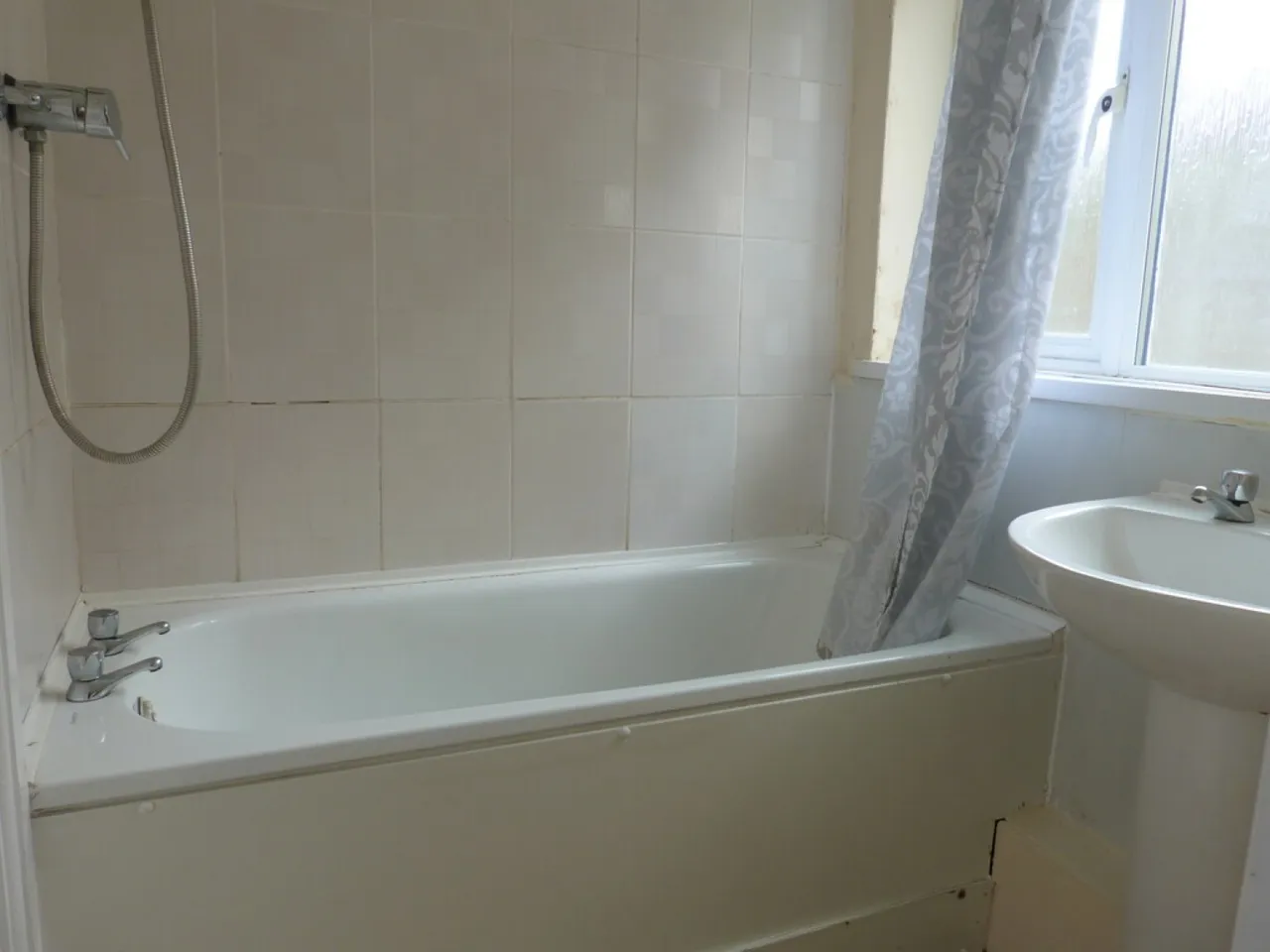 Weston Road, GL1, photo 4