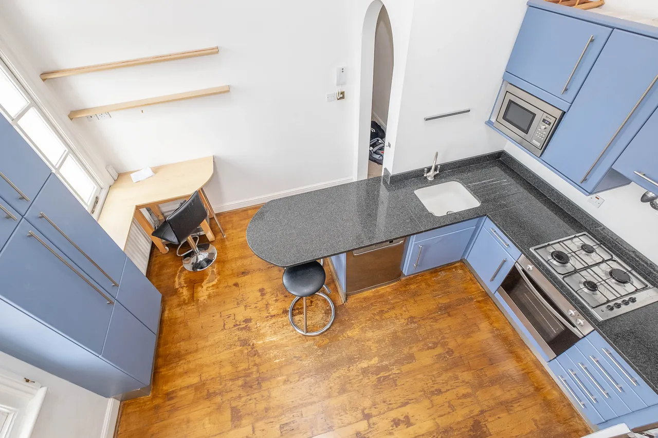 Burmester Road, London, SW17, photo 5