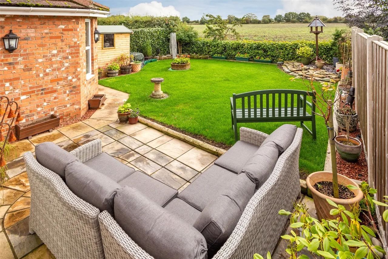 4 bed house for sale, Highfield Grove, Bubwith, YO8