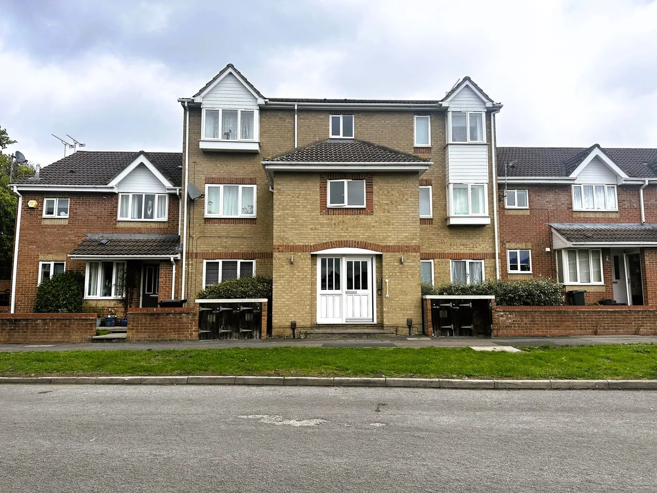 1 bed flat for sale — Barnum Court, Swindon, SN2