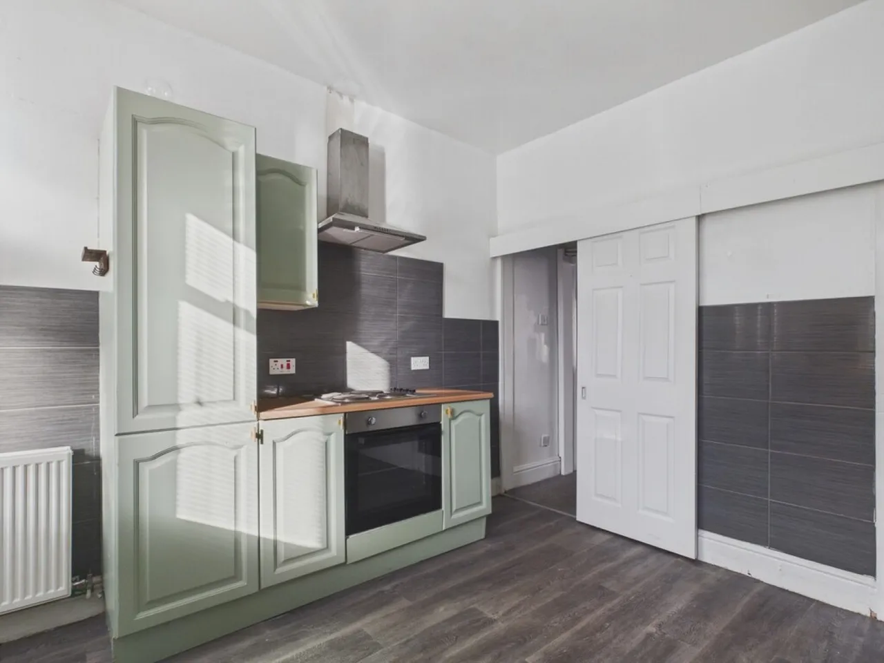 Victoria Road, Mexbrough, S64, photo 6