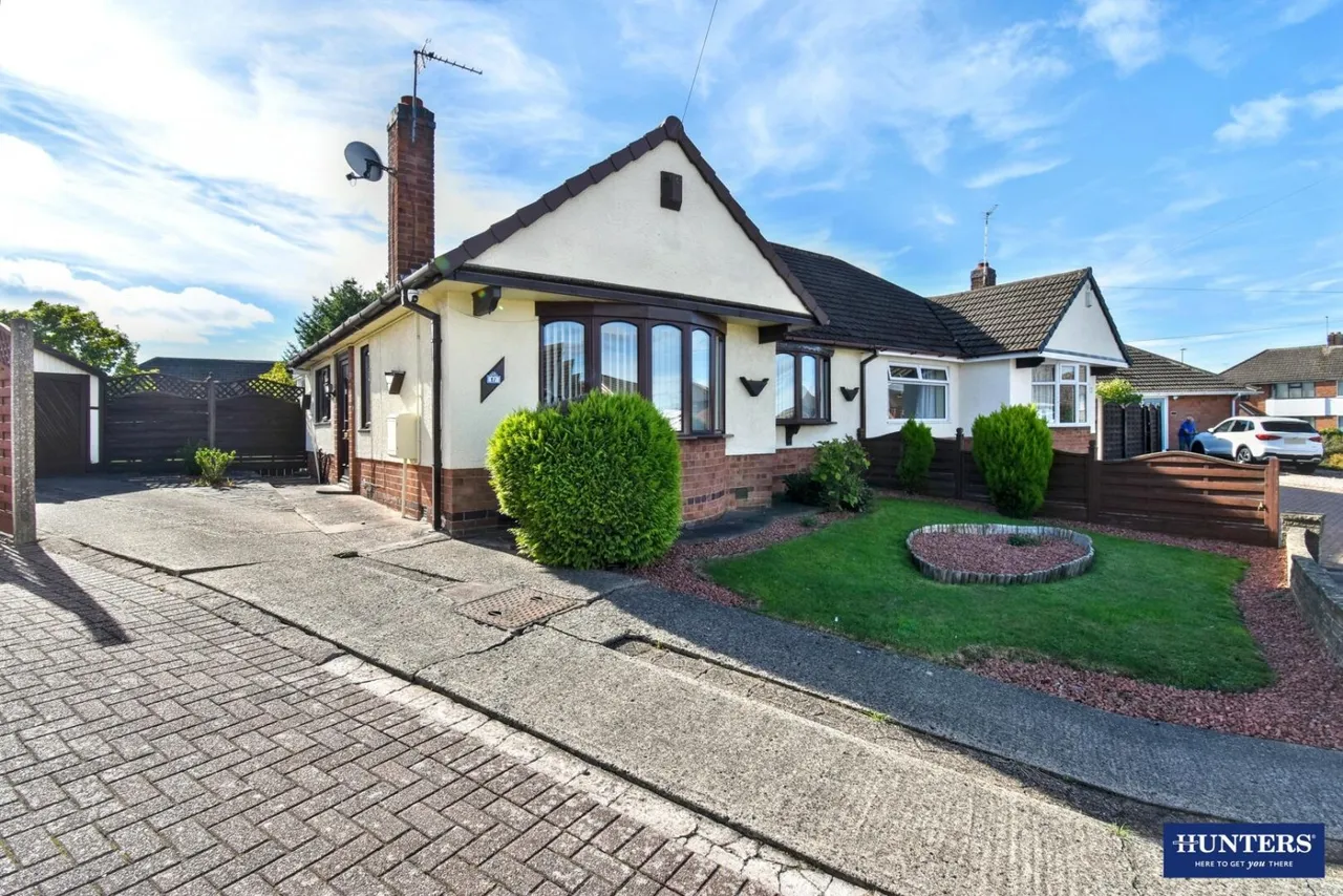 2 bed house for sale, Kilburn Avenue, Oadby, LE2