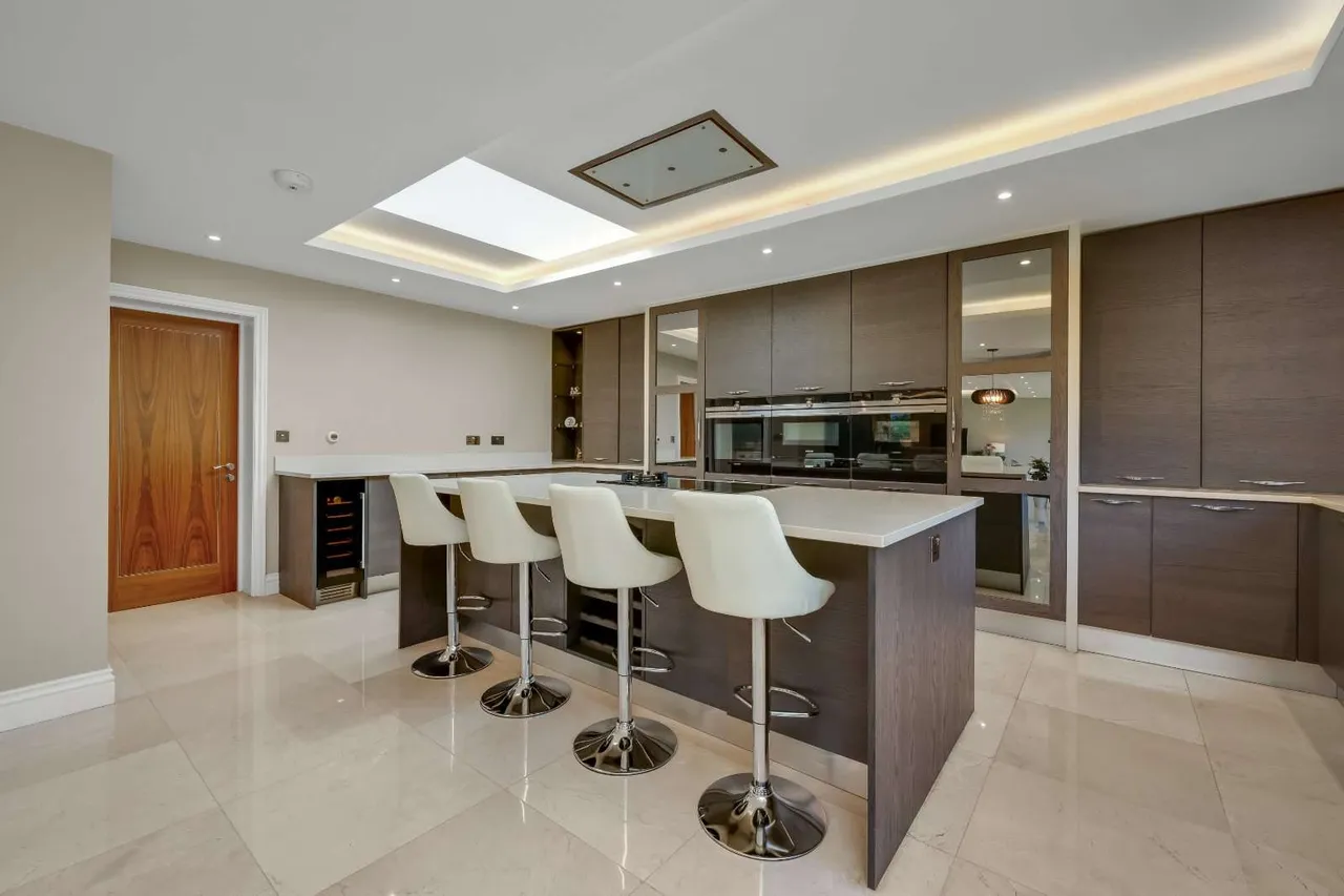 The Green, Ewell, Epsom, Surrey, KT17 3JN, photo 8