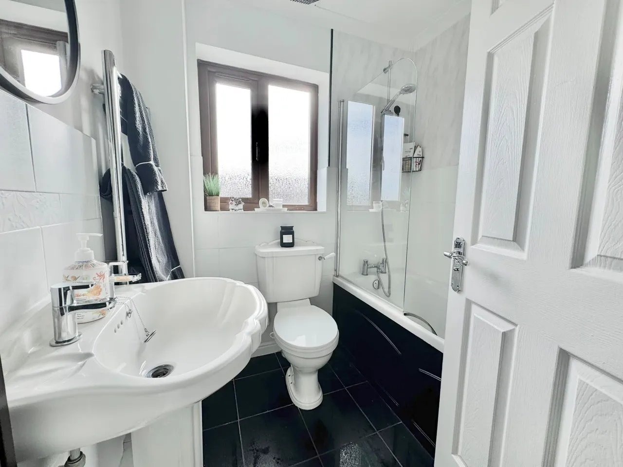 Appleford Drive, Minster On Sea, ME12, photo 15