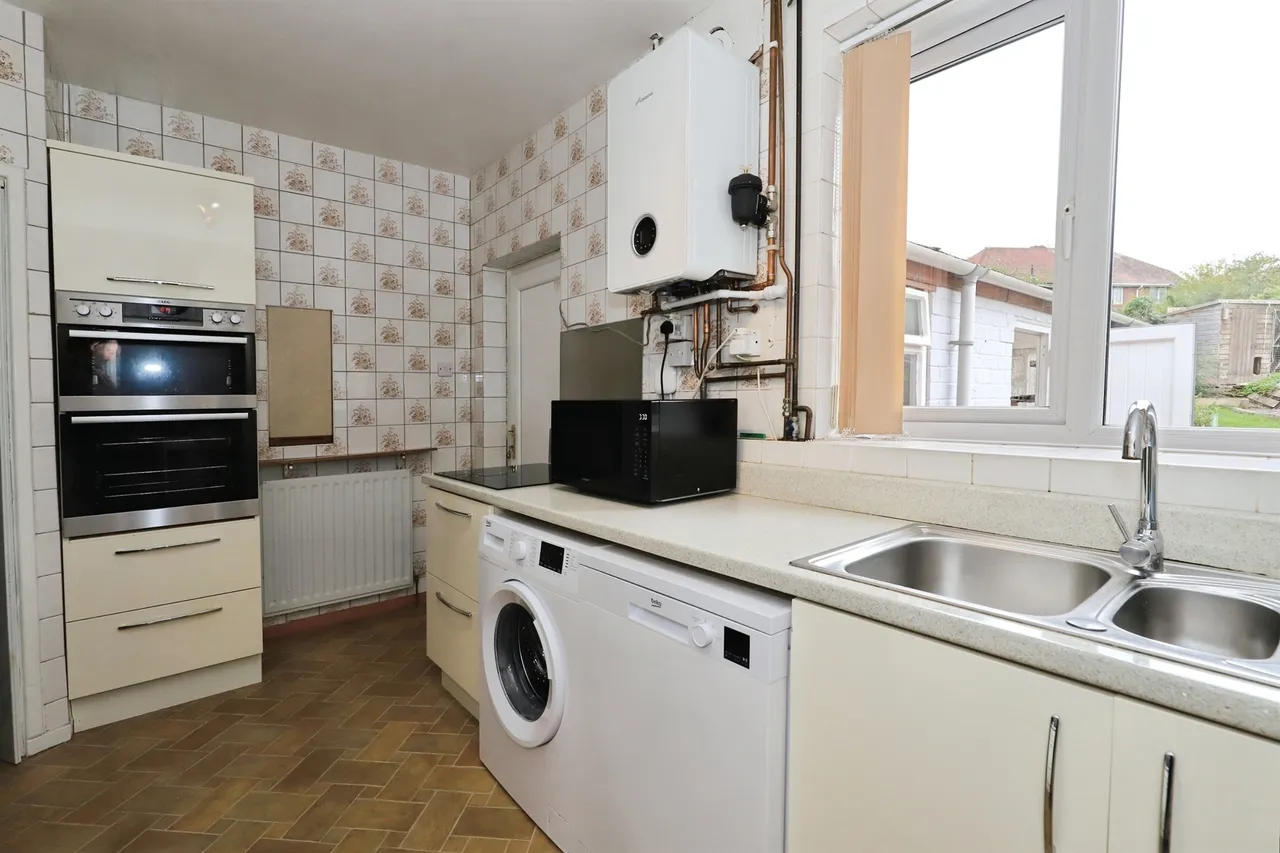Walter Nash Road East, Kidderminster, DY11, photo 6