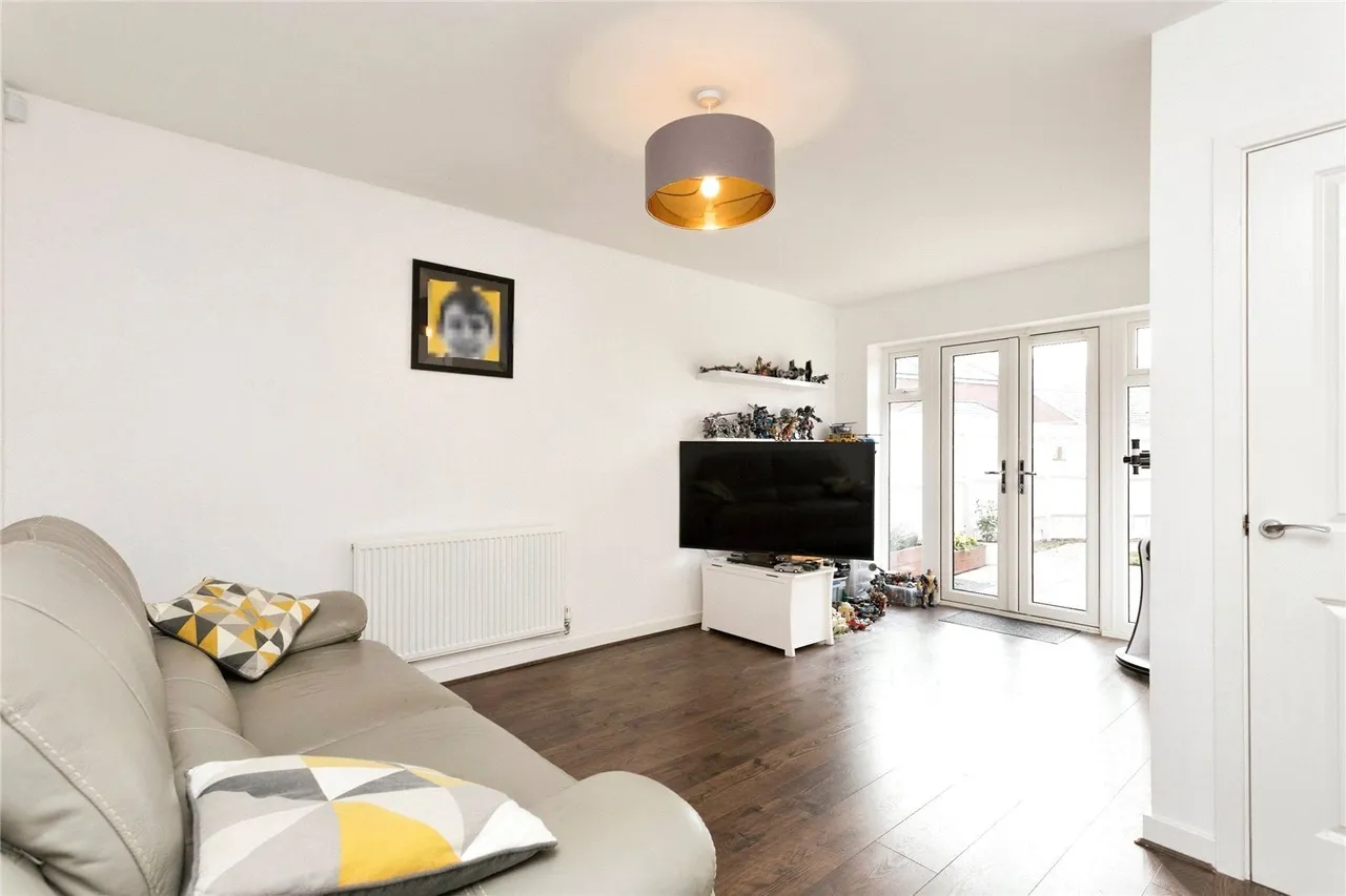 Riverside Walk, Crawley, RH10, photo 4