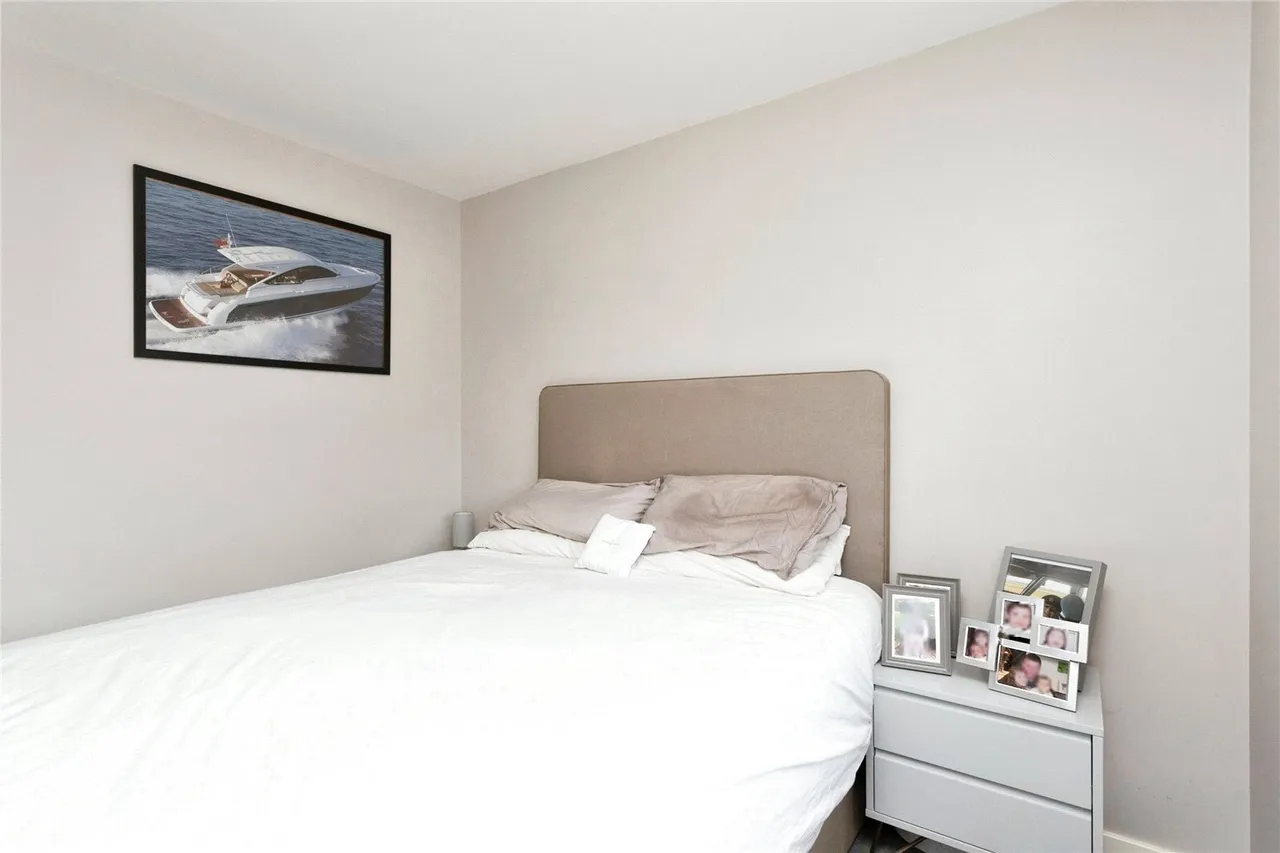 Riverside Walk, Crawley, RH10, photo 17