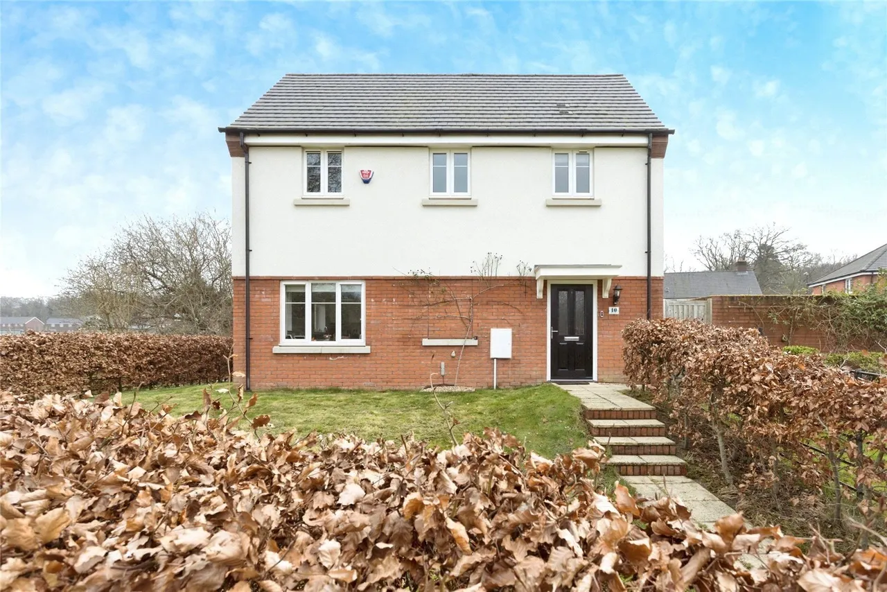 Riverside Walk, Crawley, RH10, photo 13