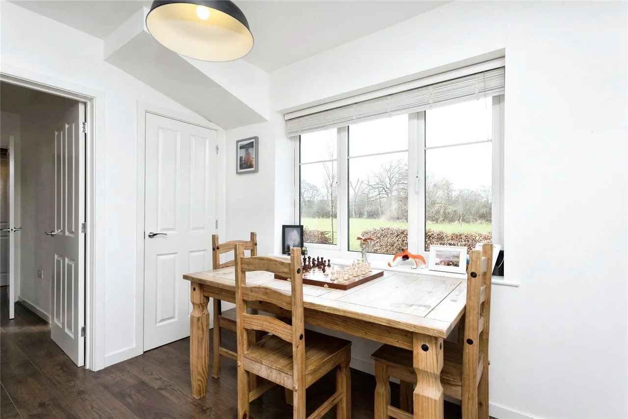 Riverside Walk, Crawley, RH10, photo 10