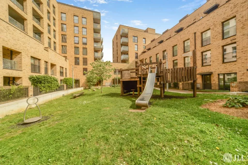 Liberty Bridge Road, London, E15, photo 19