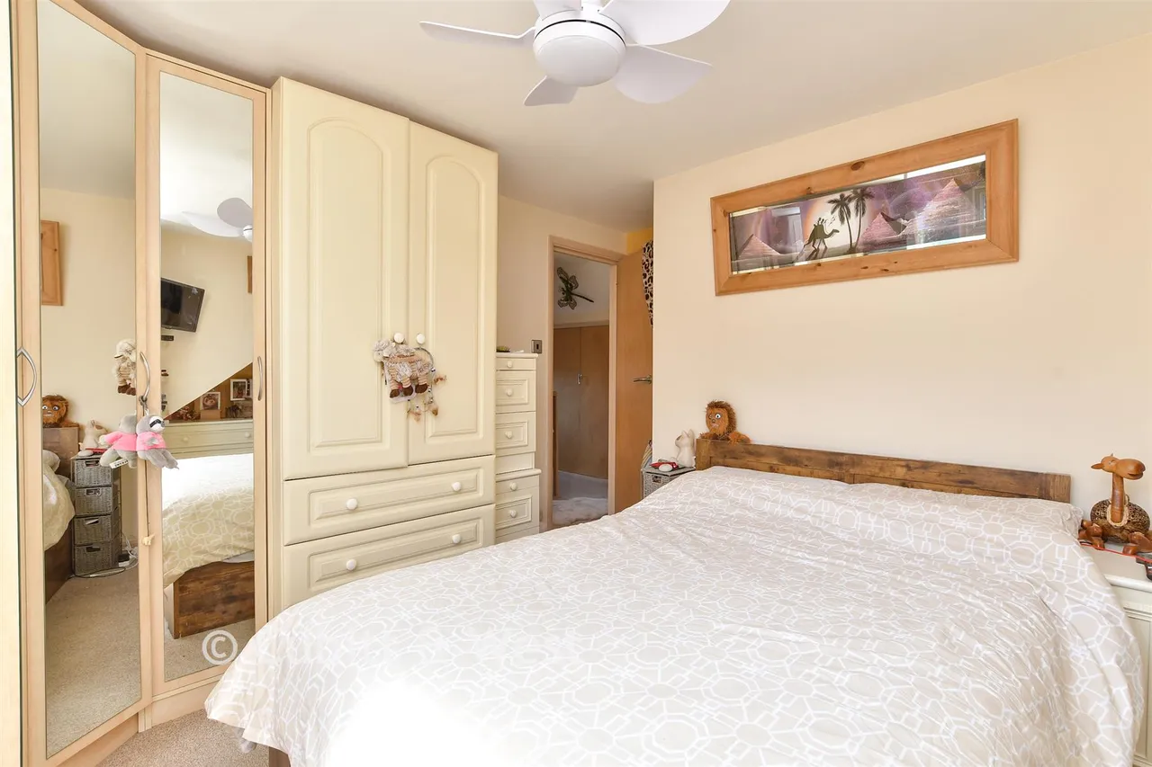 Mackie Avenue, Patcham, BN1, photo 5