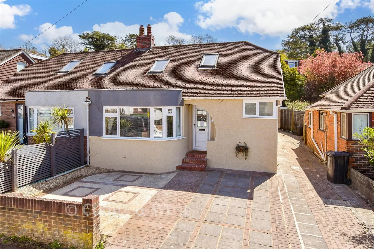 4 bed house for sale, Mackie Avenue, Patcham, BN1