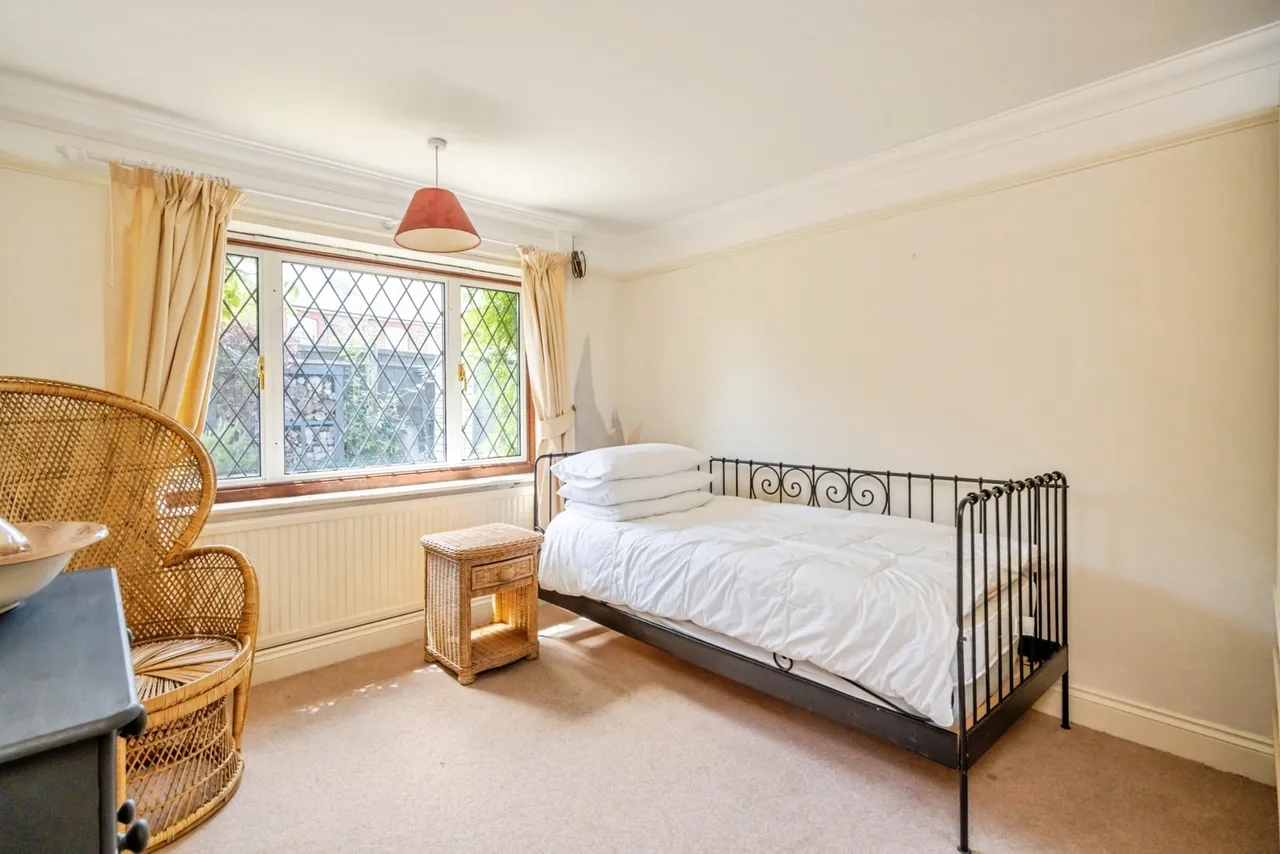 Elm Grove, Barnham, PO22, photo 9