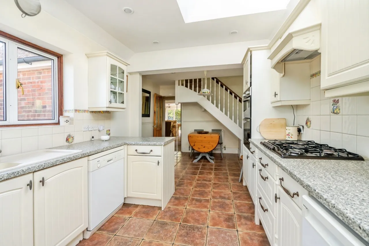 Elm Grove, Barnham, PO22, photo 3