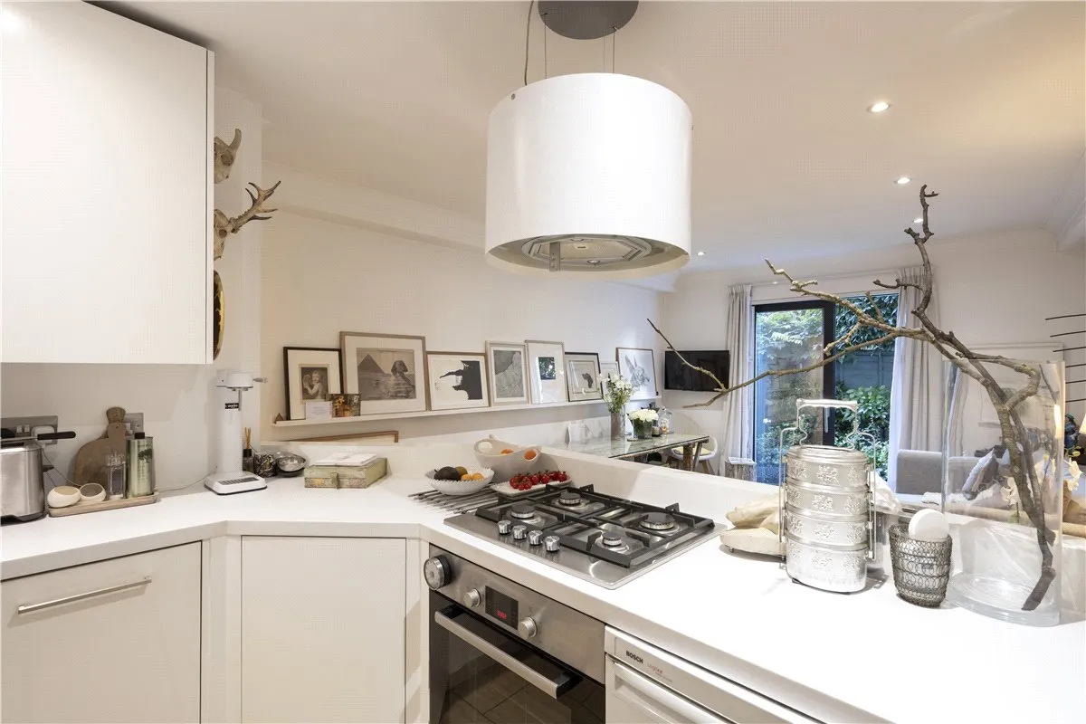 Battersea High Street, London, SW11, photo 5