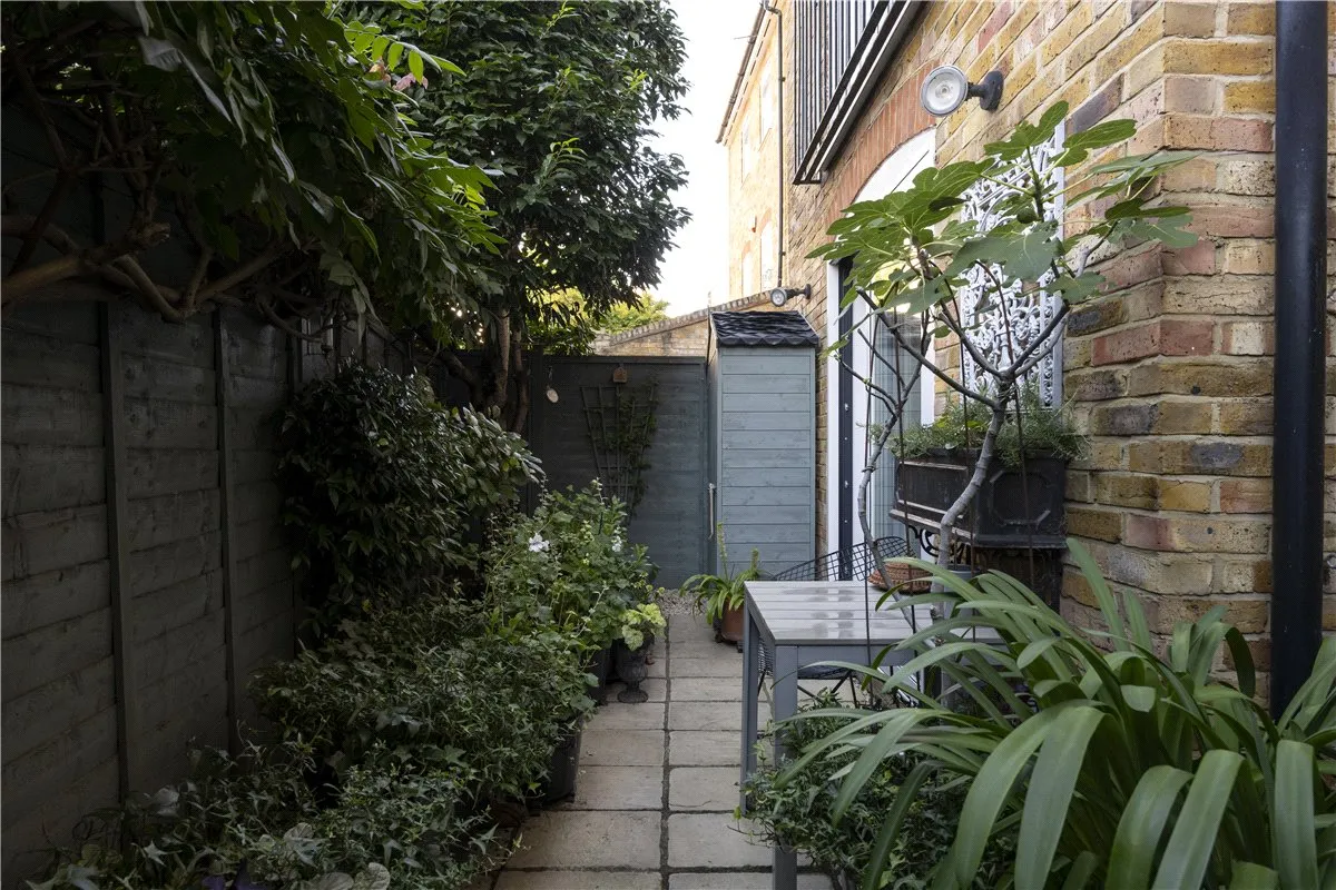 Battersea High Street, London, SW11, photo 19