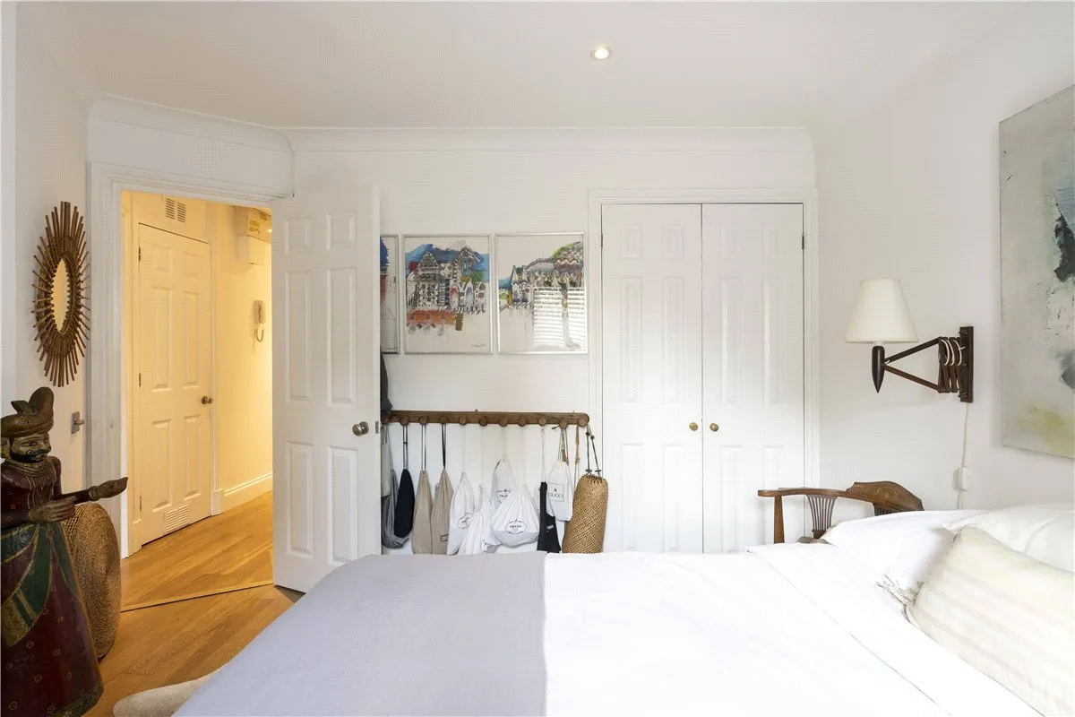 Battersea High Street, London, SW11, photo 15