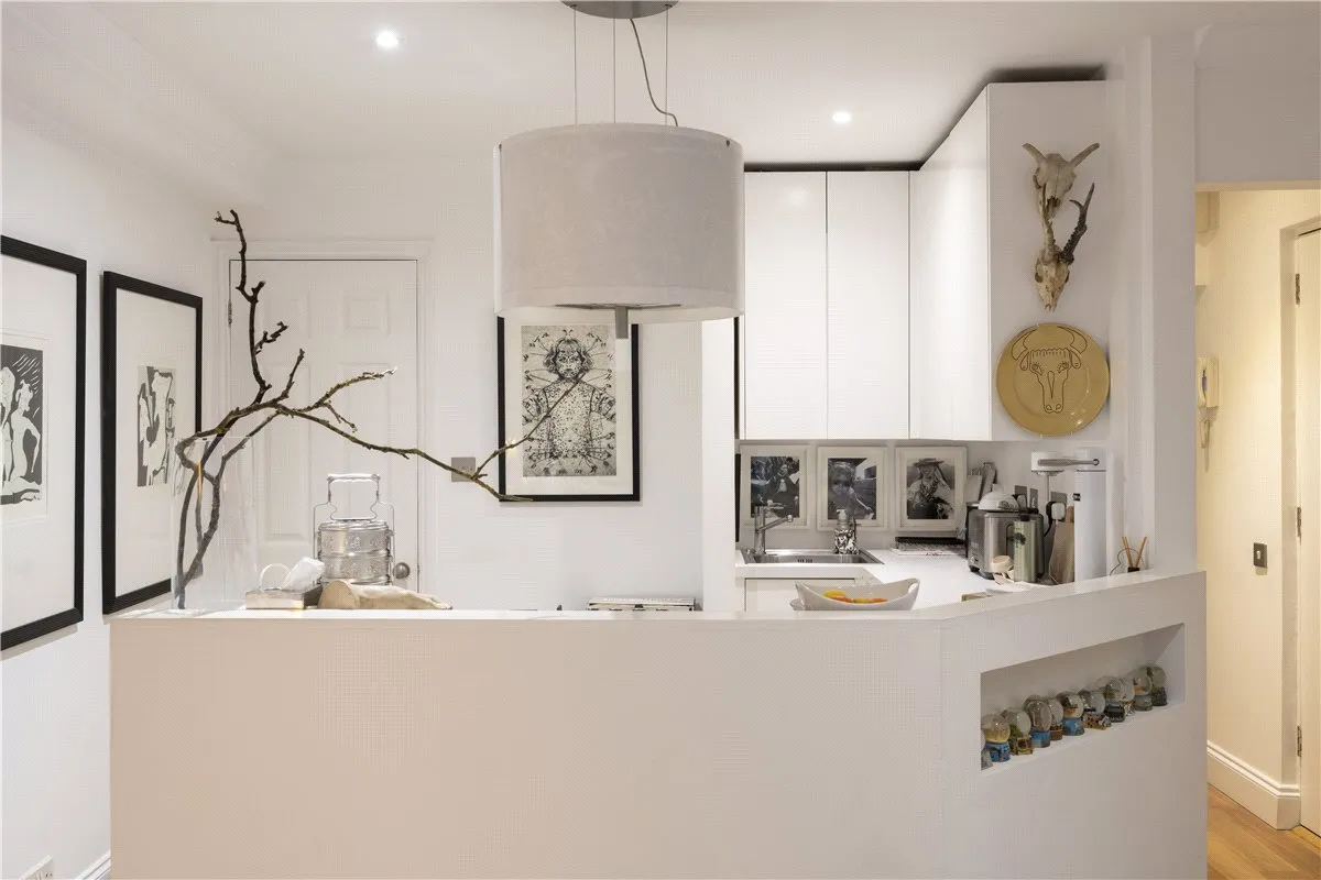 Battersea High Street, London, SW11, photo 9