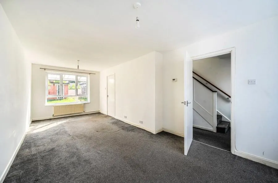 Tithe Farm Road, Houghton Regis, LU5, photo 3