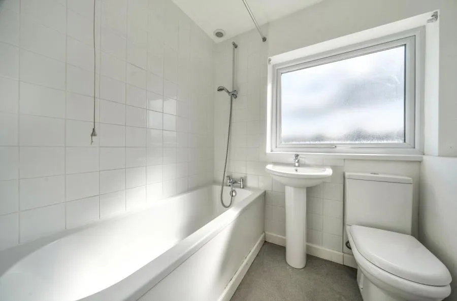 Tithe Farm Road, Houghton Regis, LU5, photo 7