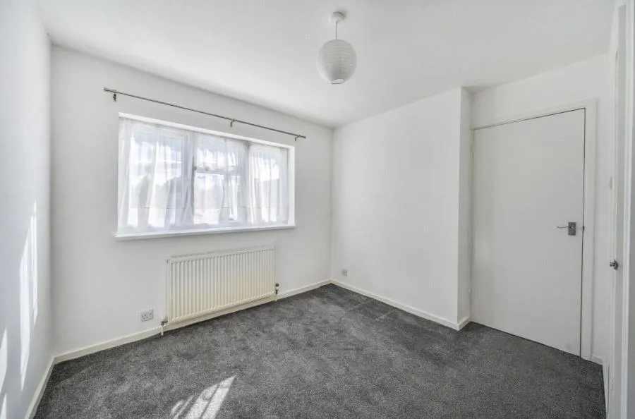 Tithe Farm Road, Houghton Regis, LU5, photo 11