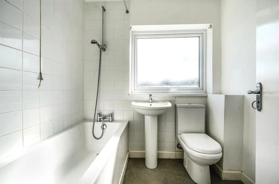 Tithe Farm Road, Houghton Regis, LU5, photo 13