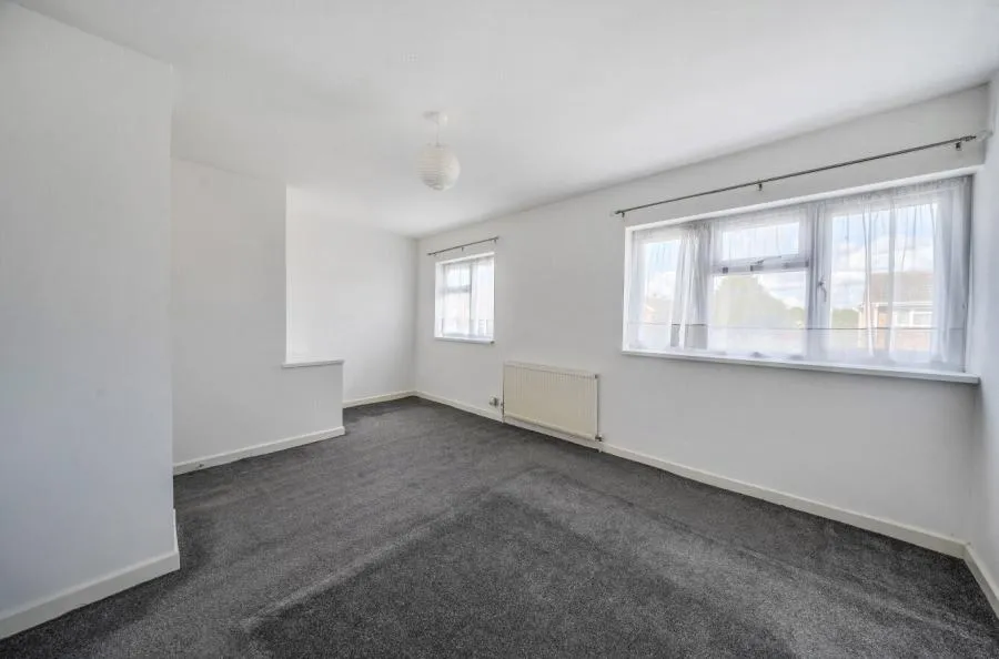 Tithe Farm Road, Houghton Regis, LU5, photo 9