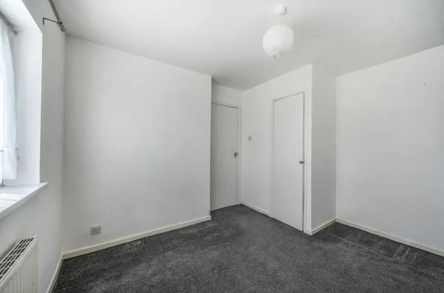 Tithe Farm Road, Houghton Regis, LU5, photo 6