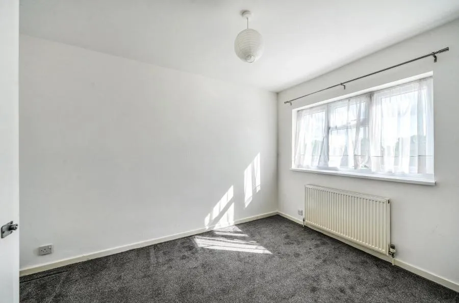Tithe Farm Road, Houghton Regis, LU5, photo 12