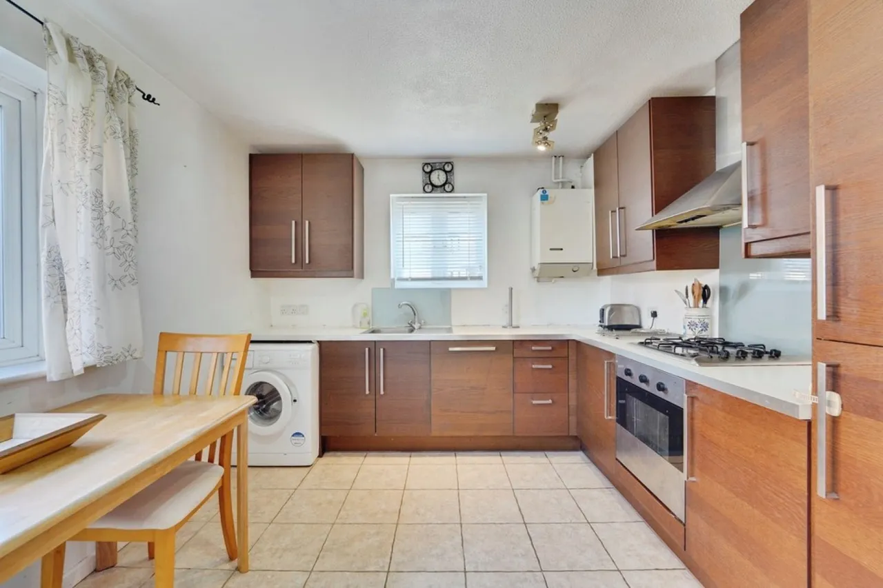 Tallis Lane,Browns Wood,Milton Keynes, photo 10
