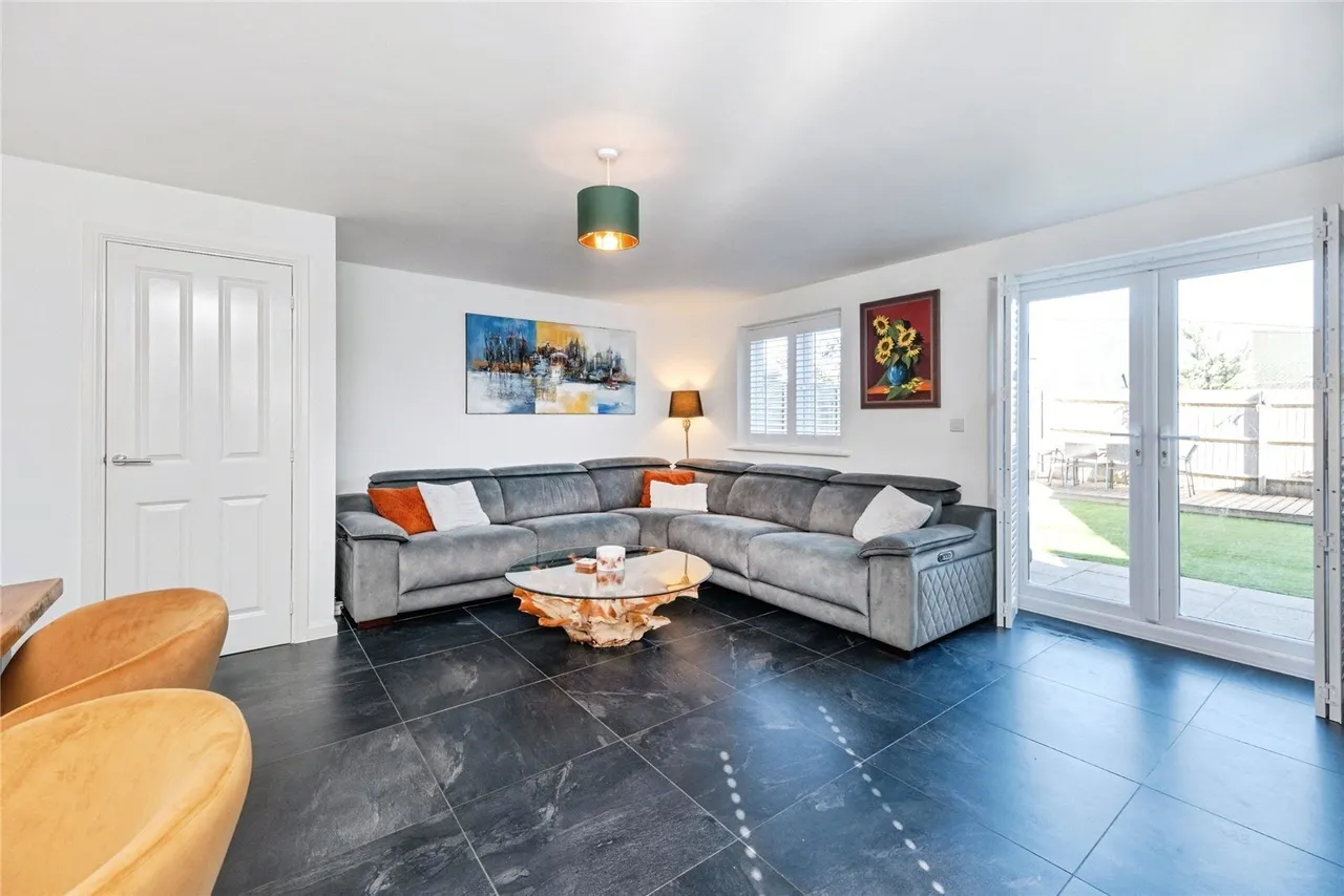 Lally Drive, Upper Heyford, Bicester, Oxfordshire, OX25, photo 3