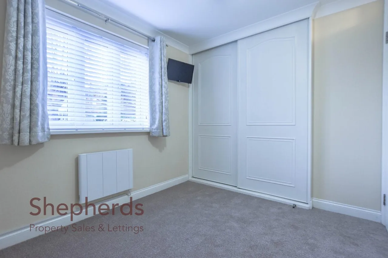 High Road, Broxbourne, EN10, photo 10