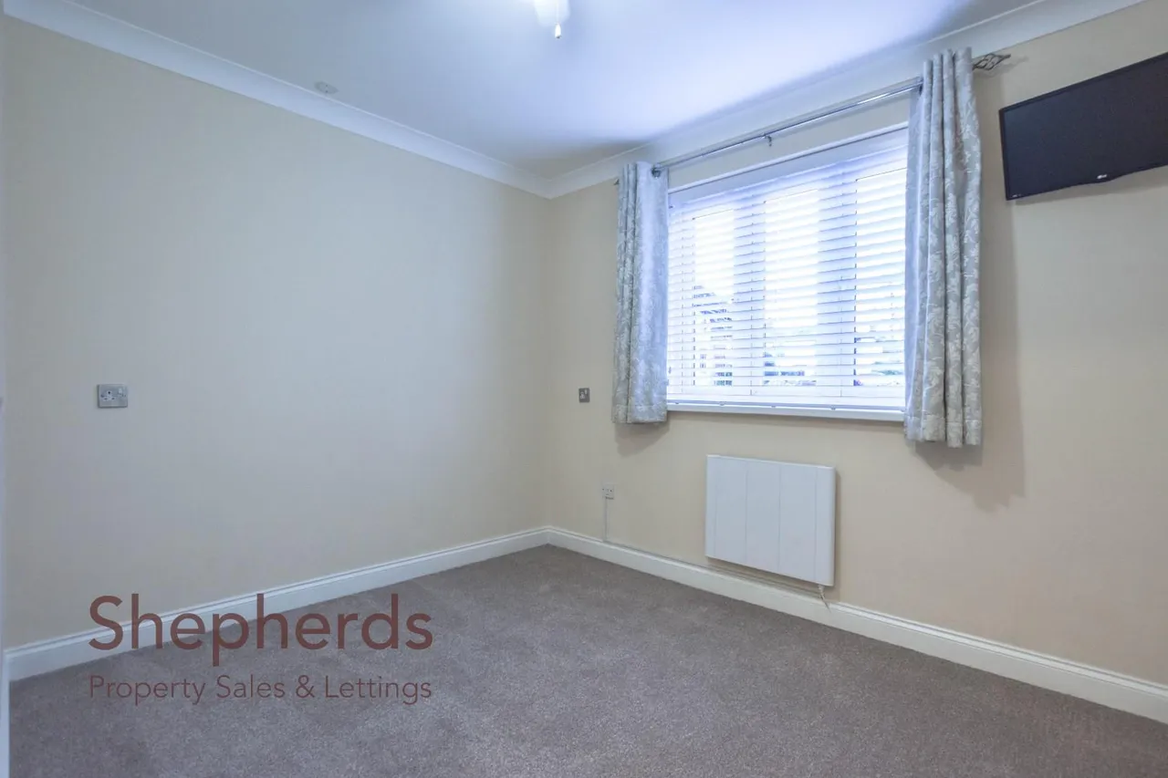 High Road, Broxbourne, EN10, photo 9