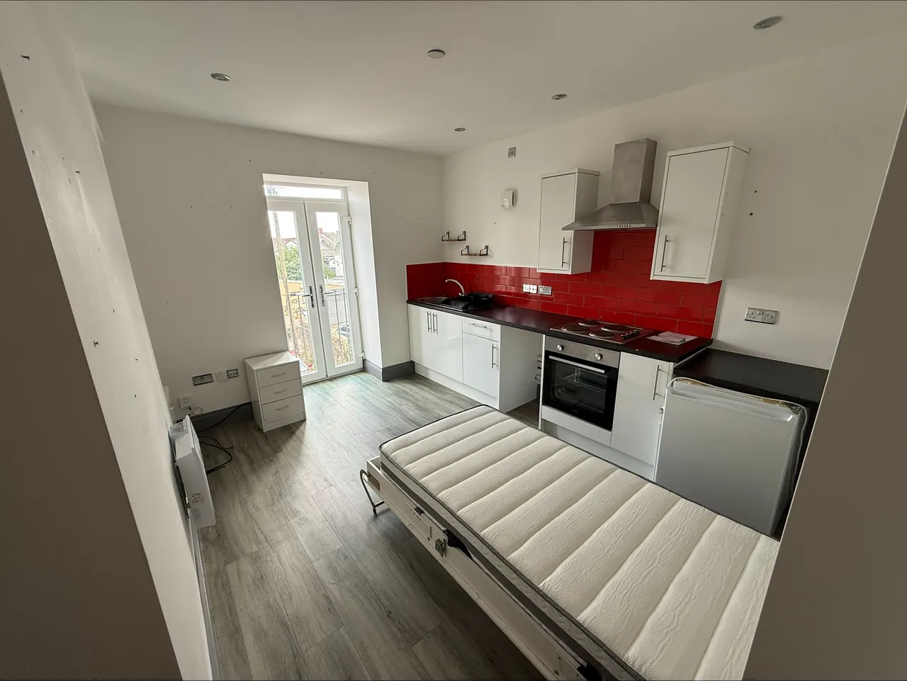 1 bed flat to rent, Walter Road, Uplands, SA1