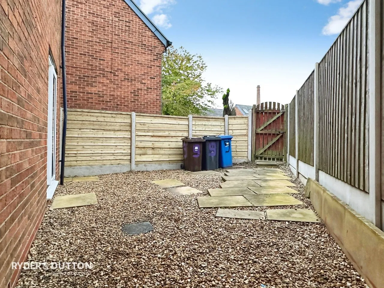 Portland Street South, Ashton-under-Lyne, OL7, photo 10