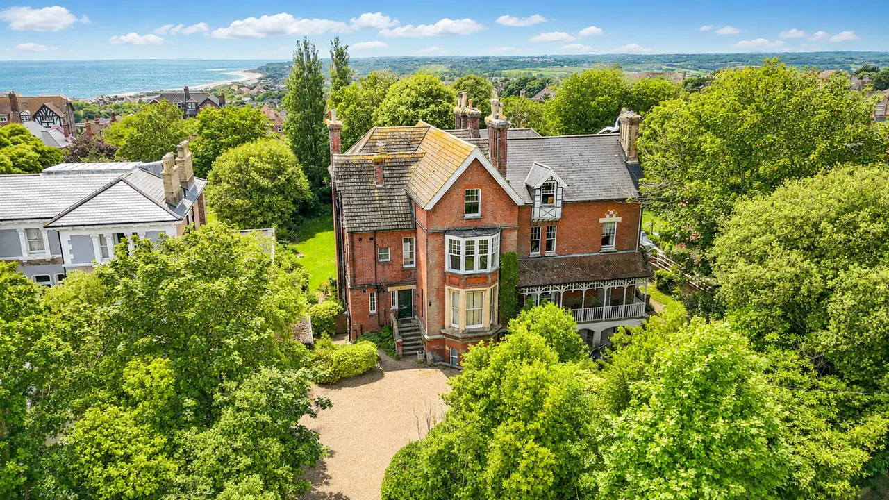 Upper Maze Hill, St Leonards-On-Sea, photo 10