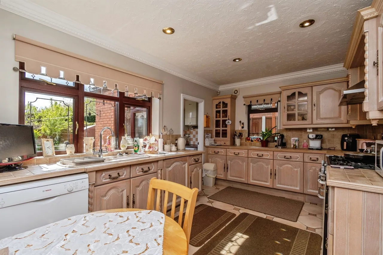 Mere Croft, Norton Canes, WS11, photo 8
