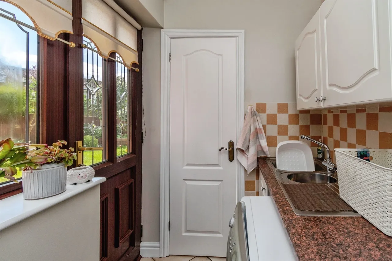 Mere Croft, Norton Canes, WS11, photo 9
