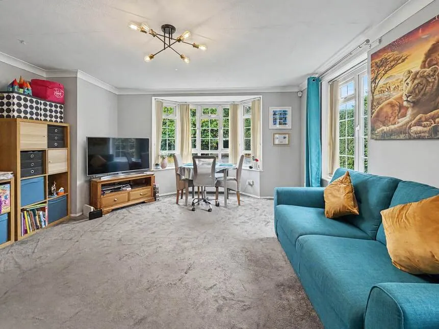 2 bed flat for sale, Cavendish Place, Dean Park, BH1