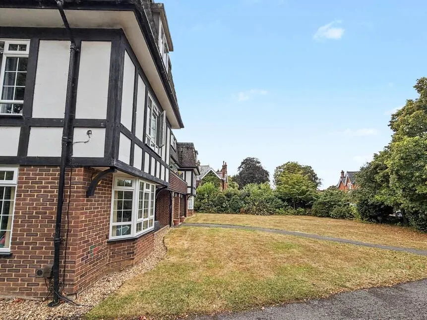 Cavendish Place, Dean Park, BH1, photo 8
