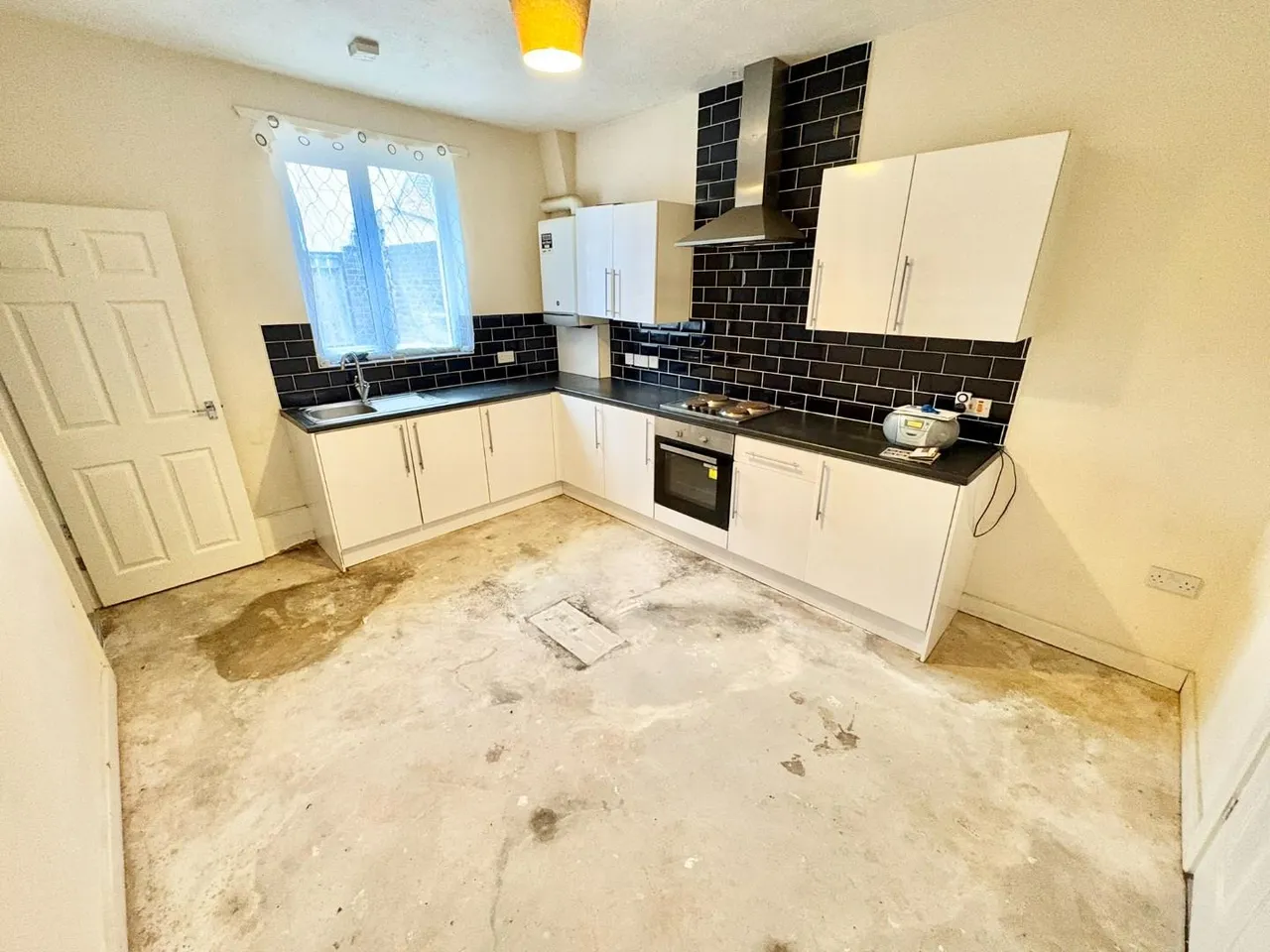 West Chilton Terrace, Chilton, DL17, photo 4