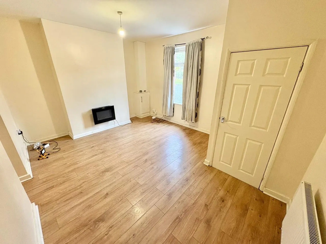 West Chilton Terrace, Chilton, DL17, photo 3